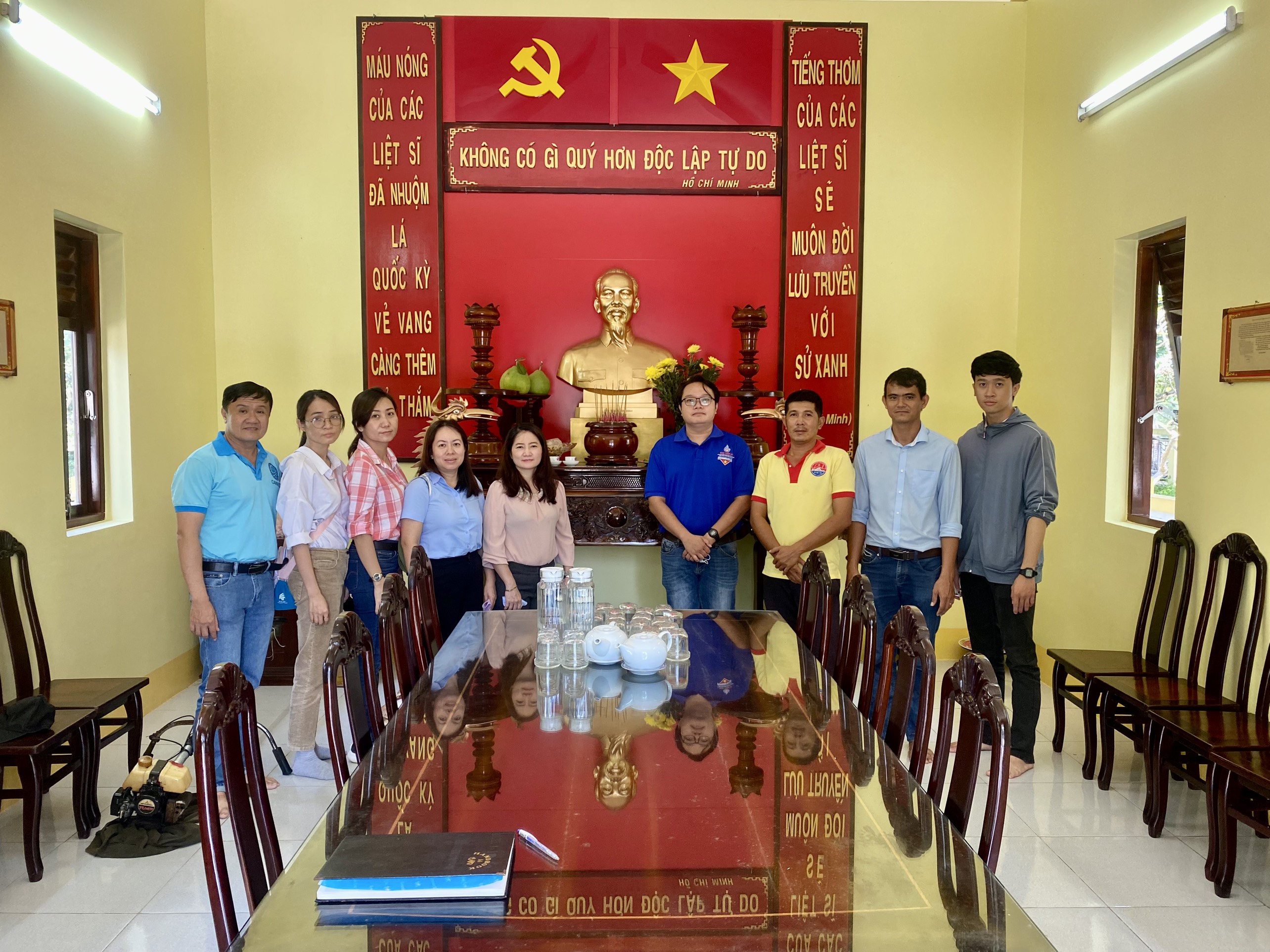 danghuong120822_1.jpg (1.01 MB)