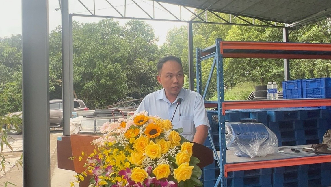 cnat25_2.jpg (230 KB)