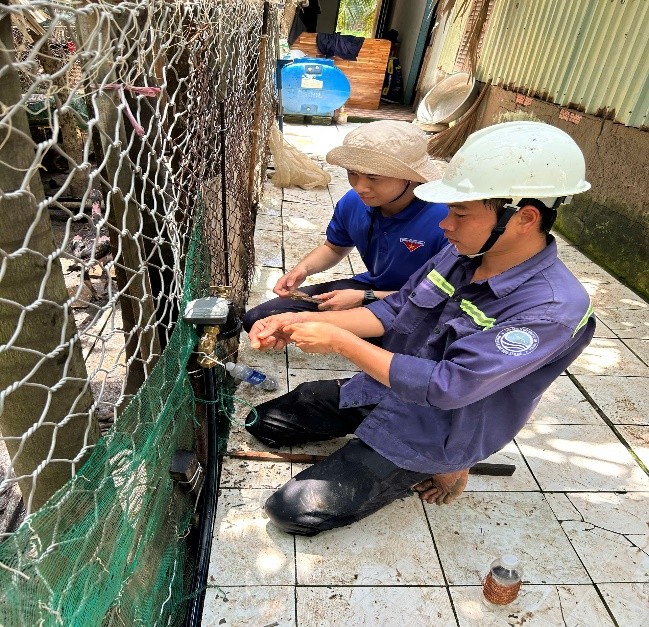 dmk031025_7.jpg (210 KB)